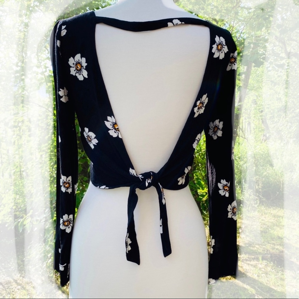 Daisy Long Sleeve Top